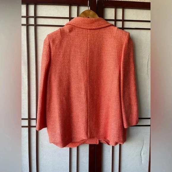 St. John size 4 blazer in excellent worn condition 💞 - Picture 5 of 8